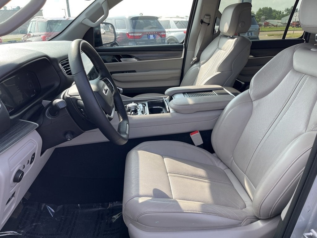 2023 Jeep Wagoneer Series III