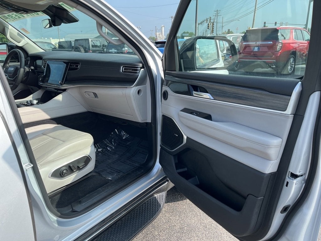 2023 Jeep Wagoneer Series III