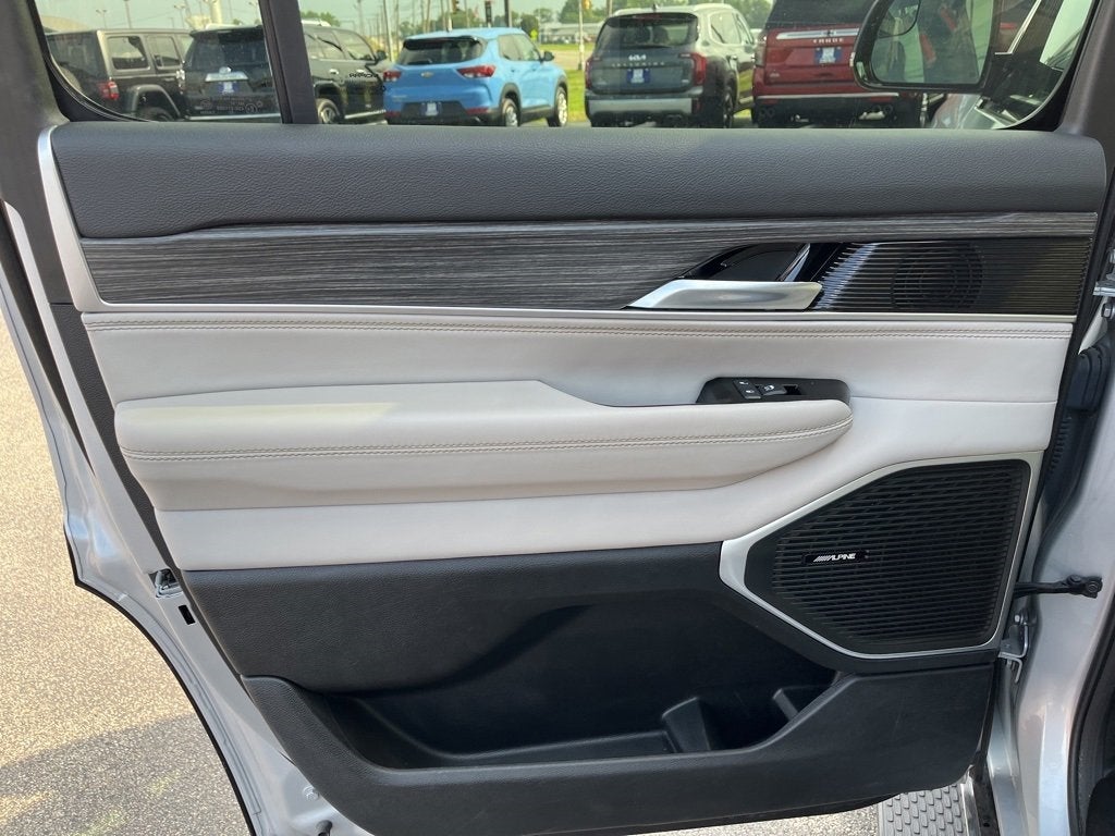 2023 Jeep Wagoneer Series III