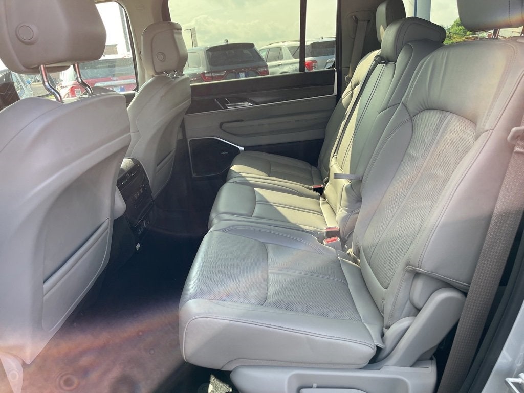 2023 Jeep Wagoneer Series III