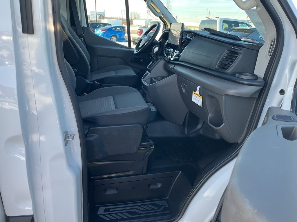 2024 Ford Transit Cutaway Base
