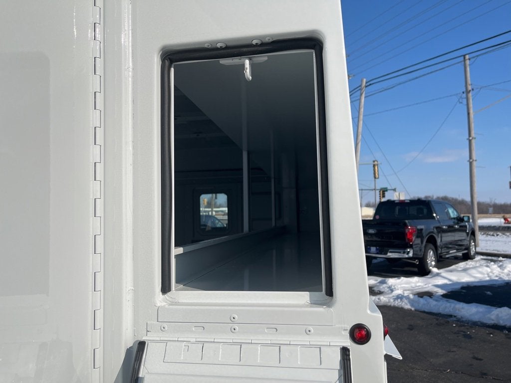 2024 Ford Transit Cutaway Base