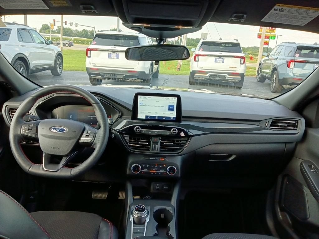 2025 Ford Escape ST-Line Select