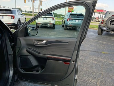 2025 Ford Escape ST-Line Select