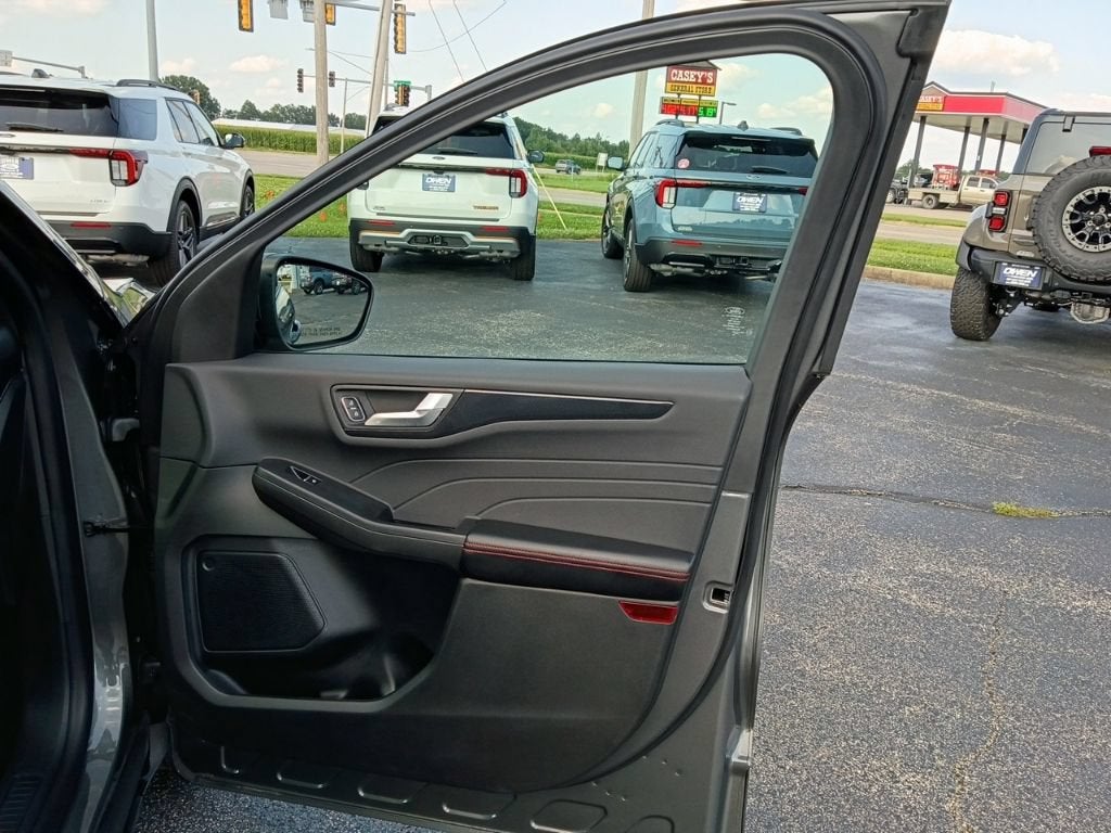 2025 Ford Escape ST-Line Select