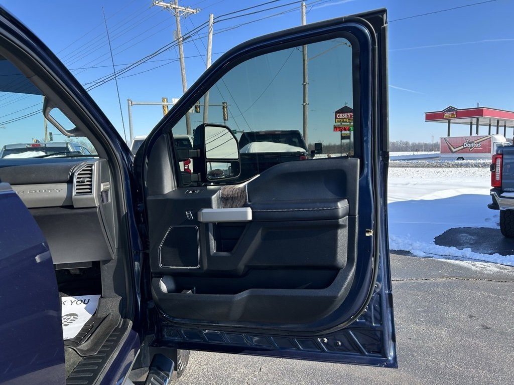 2017 Ford Super Duty F-250 SRW Lariat