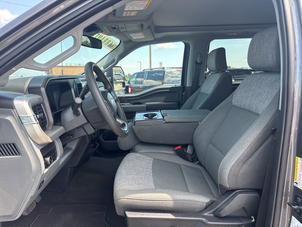 2025 Ford Super Duty F-250 SRW XLT