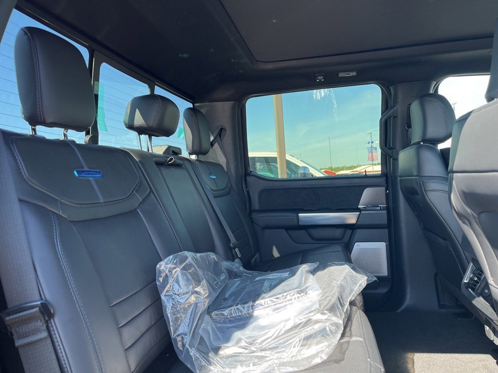 2026 Ford Super Duty F-350 SRW Platinum