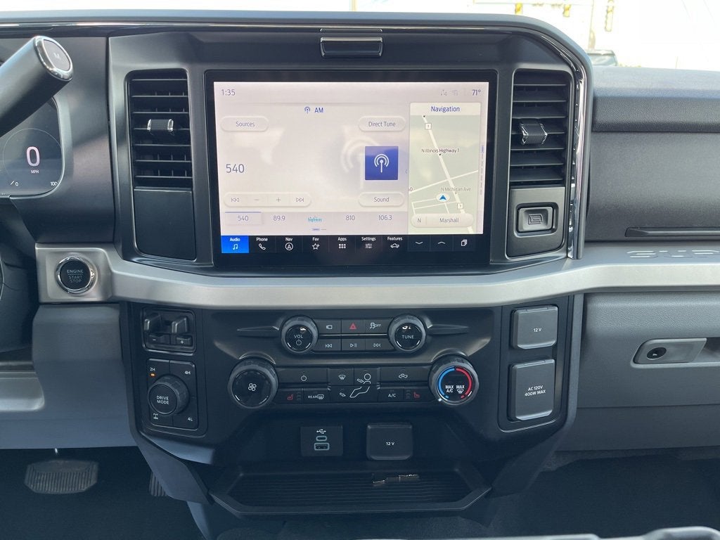 2026 Ford Super Duty F-350 SRW XLT