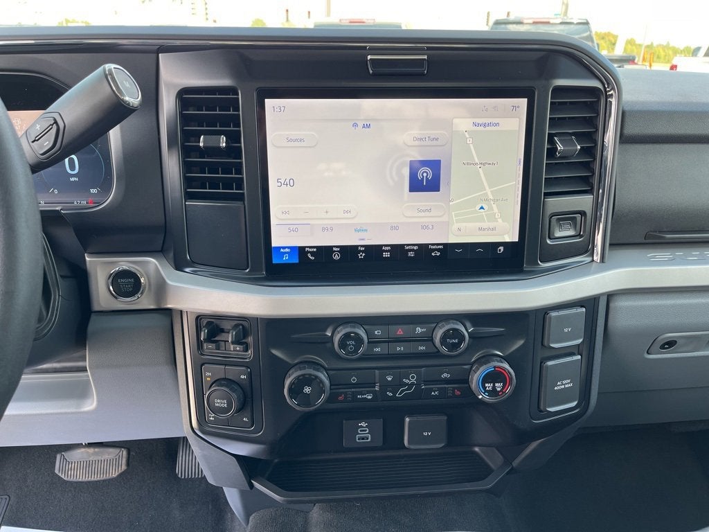 2026 Ford Super Duty F-350 SRW XLT