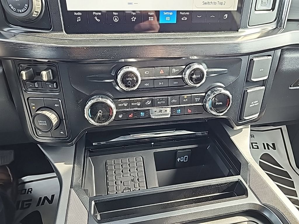 2026 Ford Super Duty F-350 SRW LARIAT