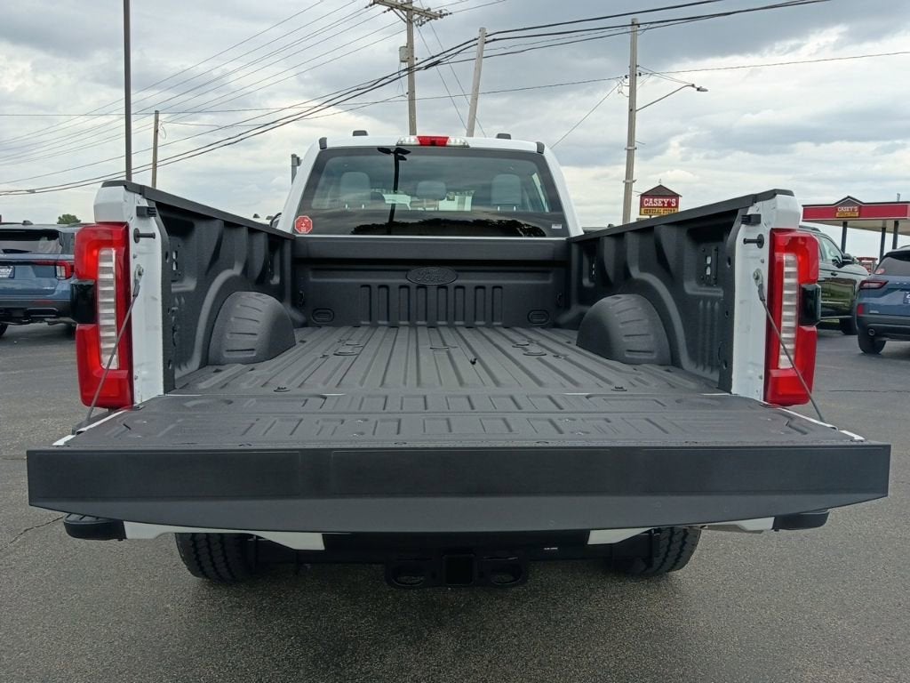 2026 Ford Super Duty F-350 SRW STX