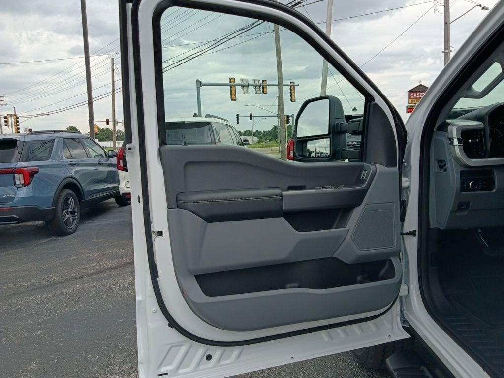 2026 Ford Super Duty F-350 SRW STX