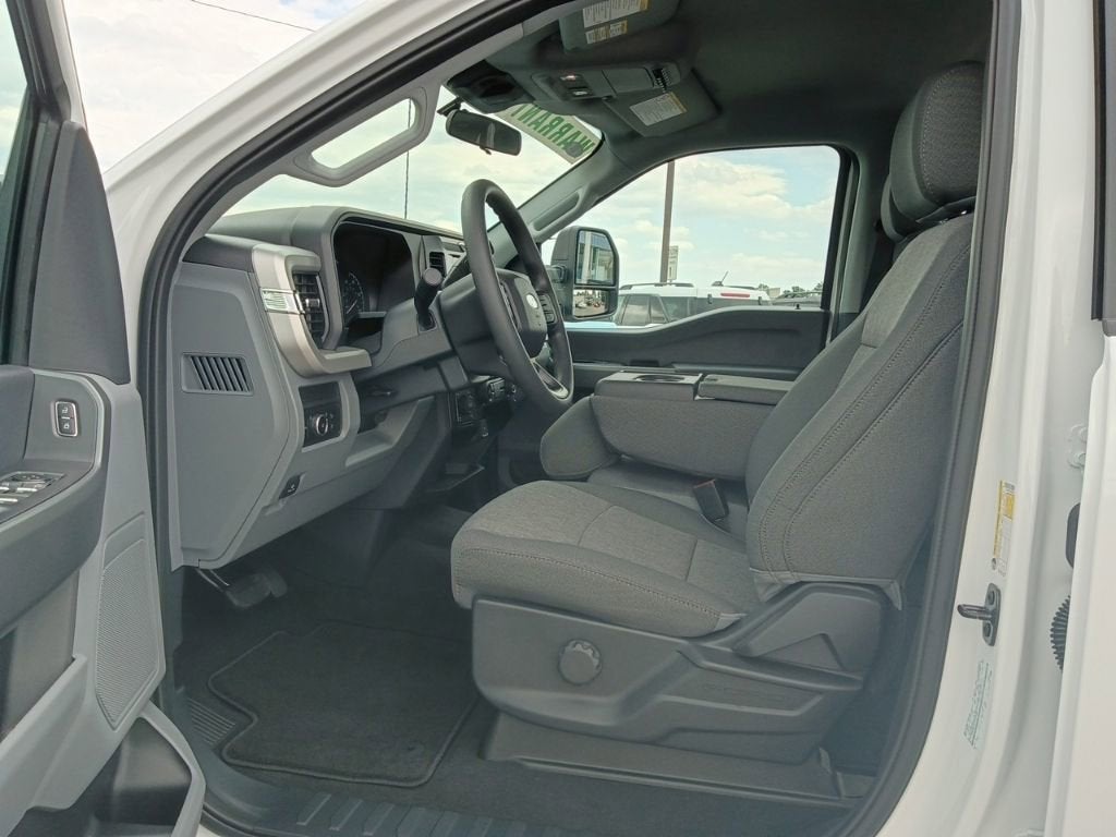 2026 Ford Super Duty F-350 SRW STX