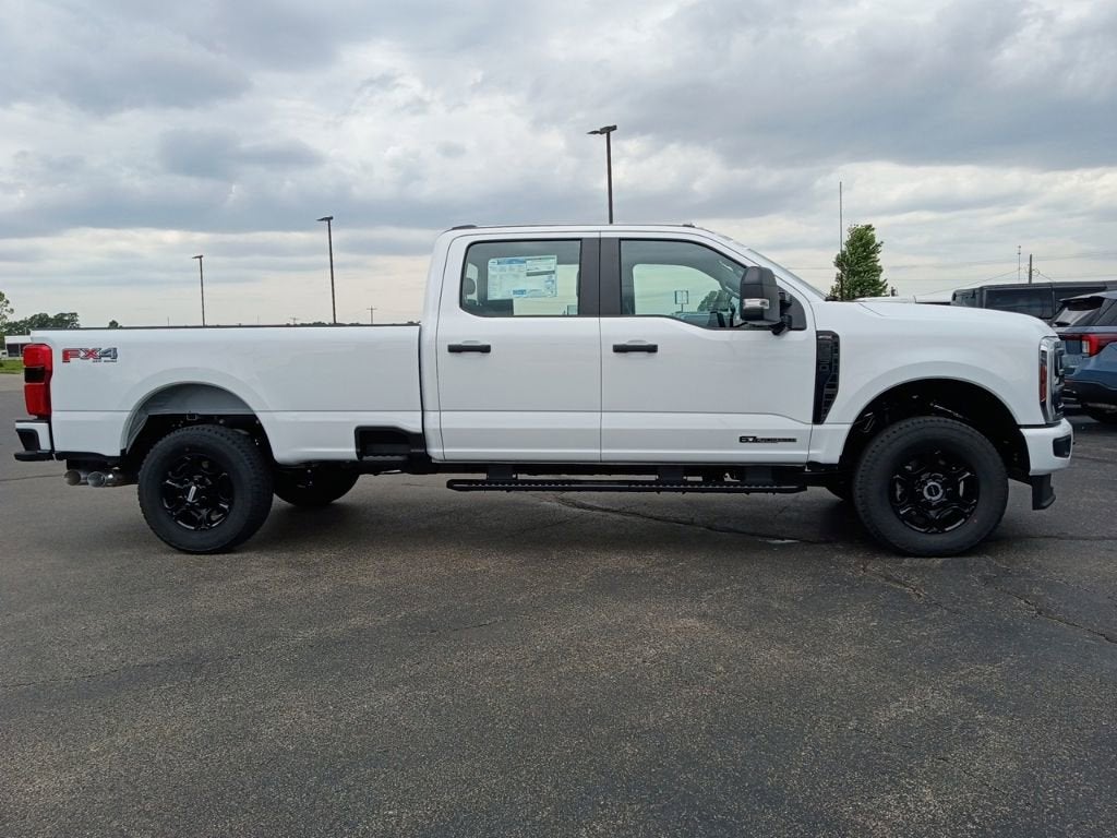 2026 Ford Super Duty F-350 SRW STX