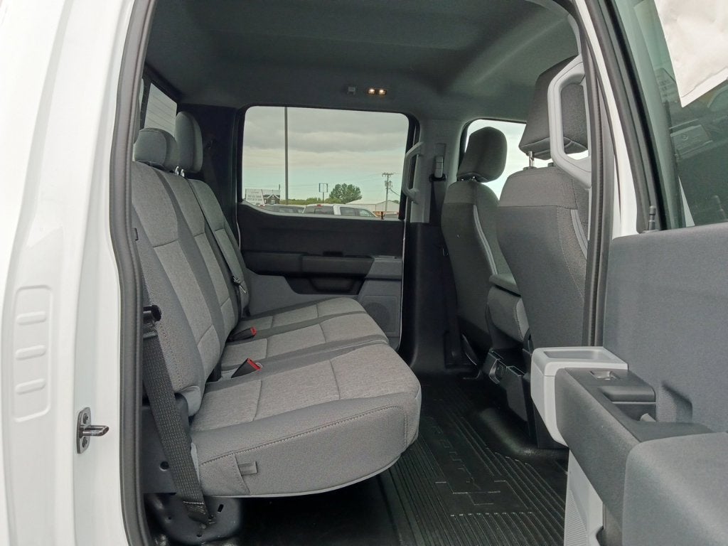 2027 Ford Super Duty F-350 DRW XL