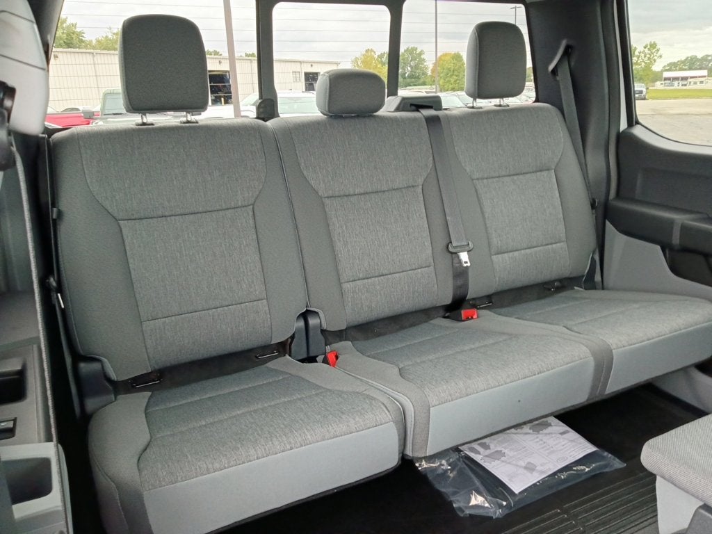 2027 Ford Super Duty F-350 DRW XL