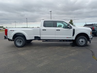 2027 Ford Super Duty F-350 DRW XL