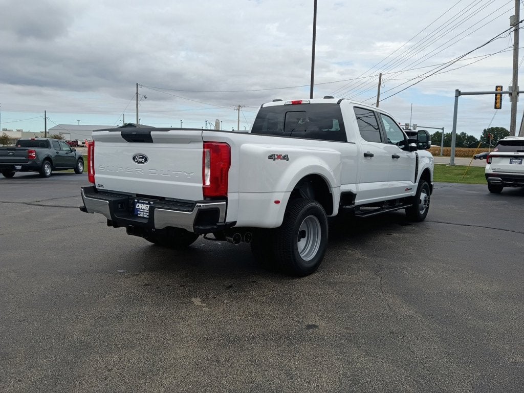 2027 Ford Super Duty F-350 DRW XL