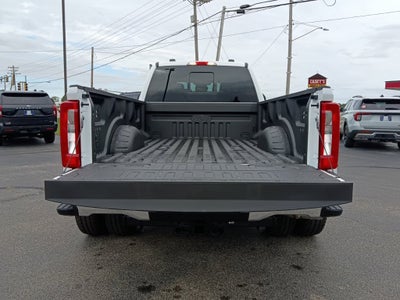 2027 Ford Super Duty F-350 DRW XL