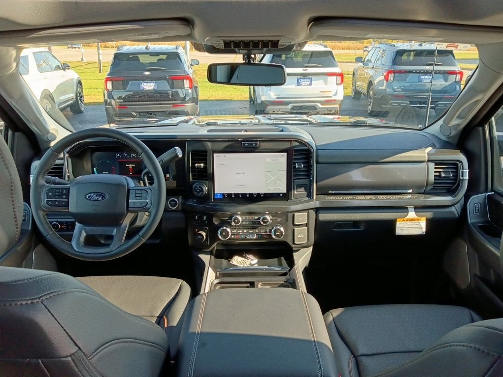 2027 Ford Super Duty F-350 DRW LARIAT