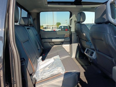 2027 Ford Super Duty F-350 DRW LARIAT