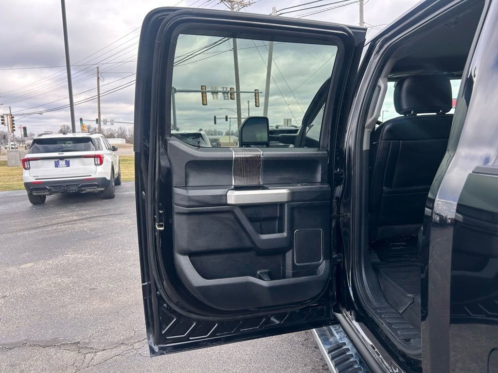 2020 Ford Super Duty F-350 DRW LARIAT