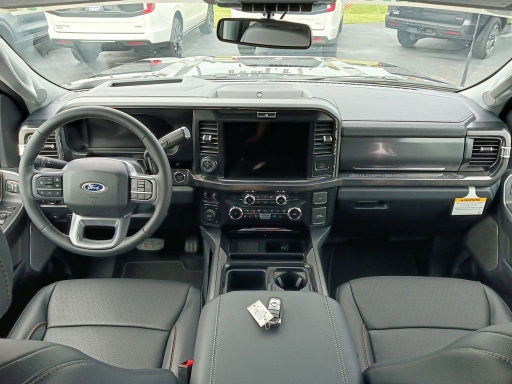 2026 Ford Super Duty F-350 DRW LARIAT