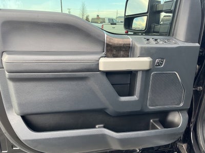 2022 Ford Super Duty F-450 DRW LARIAT