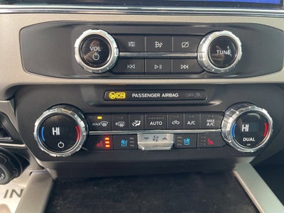 2022 Ford Super Duty F-450 DRW LARIAT