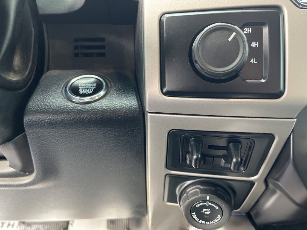 2022 Ford Super Duty F-450 DRW LARIAT