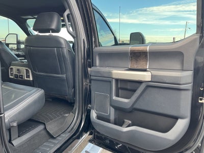 2022 Ford Super Duty F-450 DRW LARIAT