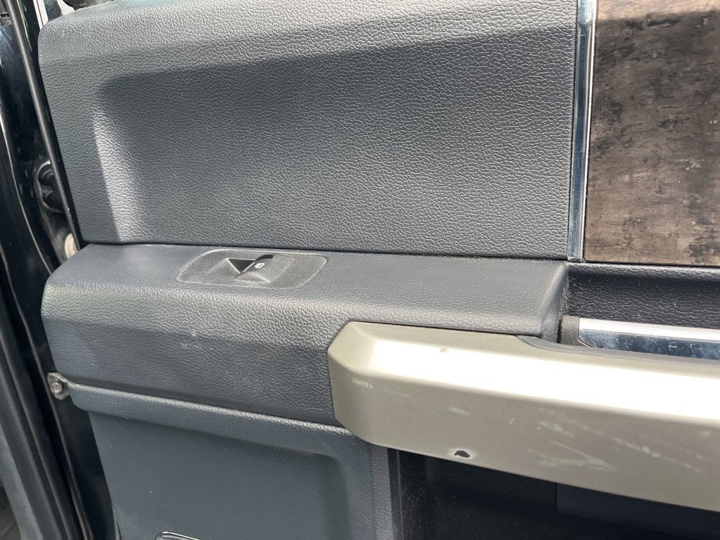 2022 Ford Super Duty F-450 DRW LARIAT