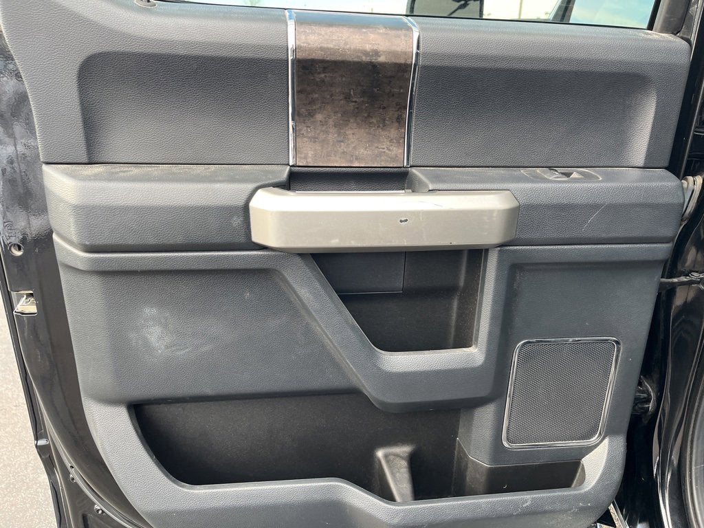 2022 Ford Super Duty F-450 DRW LARIAT