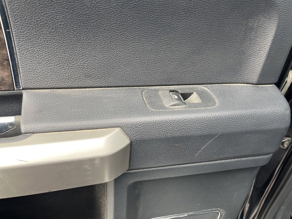 2022 Ford Super Duty F-450 DRW LARIAT