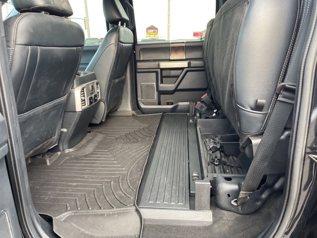 2022 Ford Super Duty F-450 DRW LARIAT