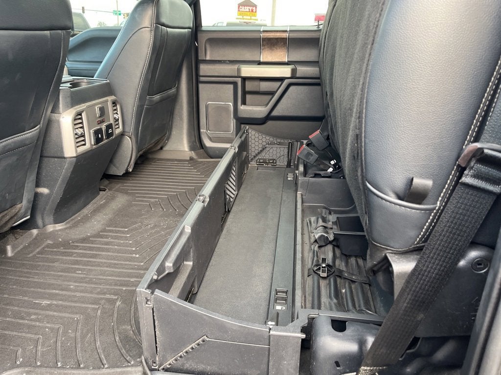 2022 Ford Super Duty F-450 DRW LARIAT