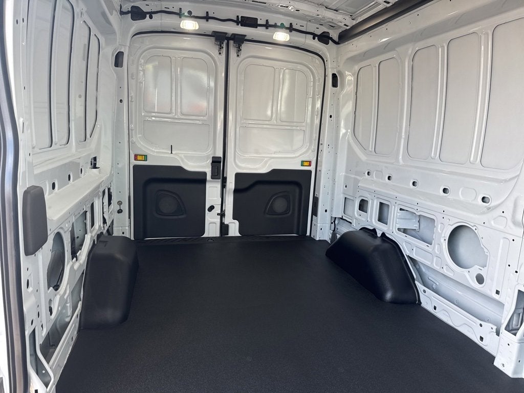 2025 Ford Transit Cargo Van Base
