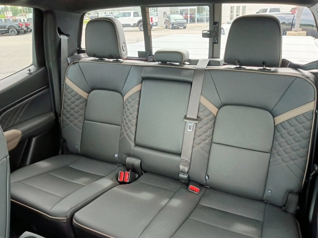 2024 GMC Canyon 4WD Denali