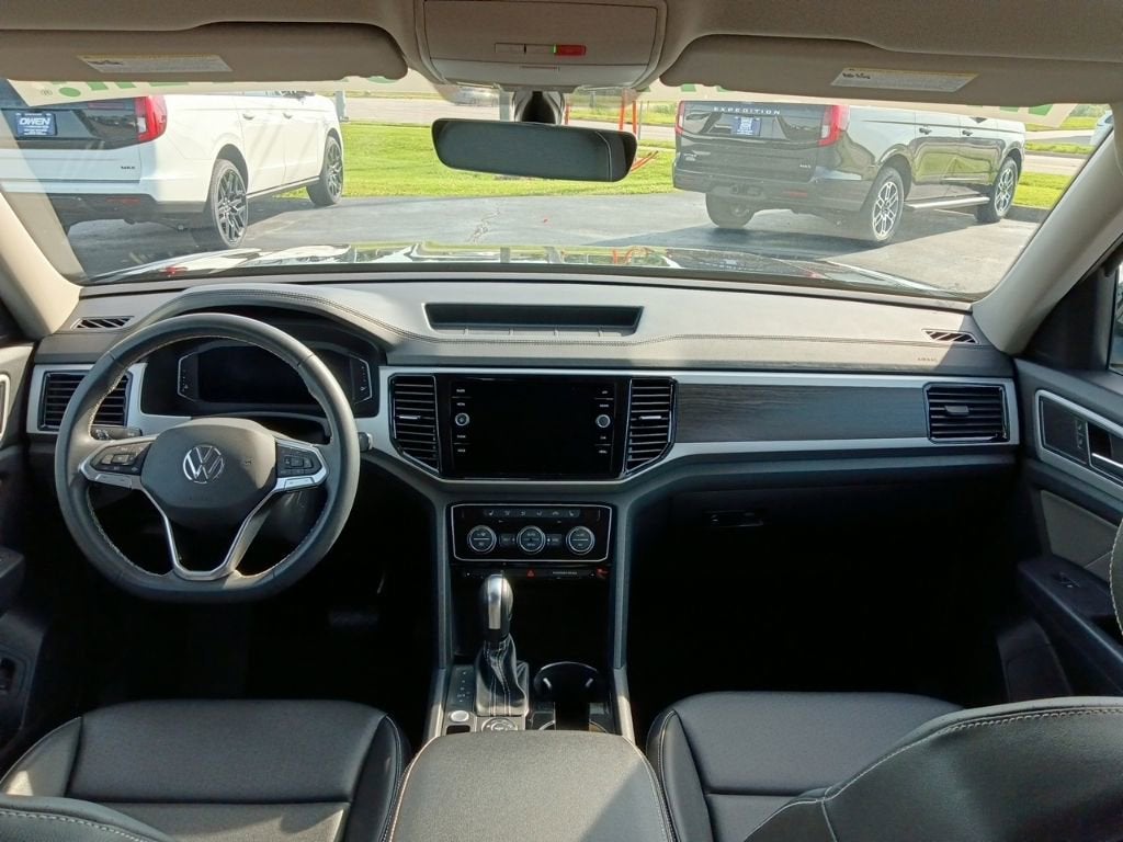 2023 Volkswagen Atlas 2.0T SE w/Technology
