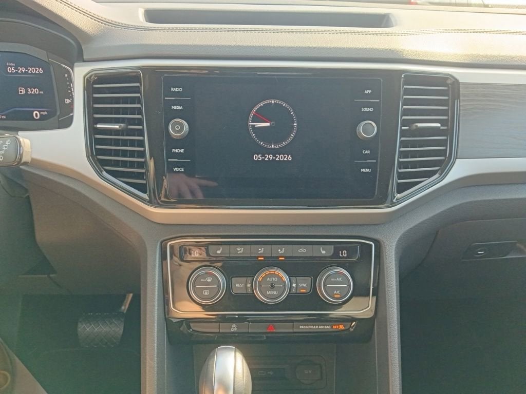 2023 Volkswagen Atlas 2.0T SE w/Technology