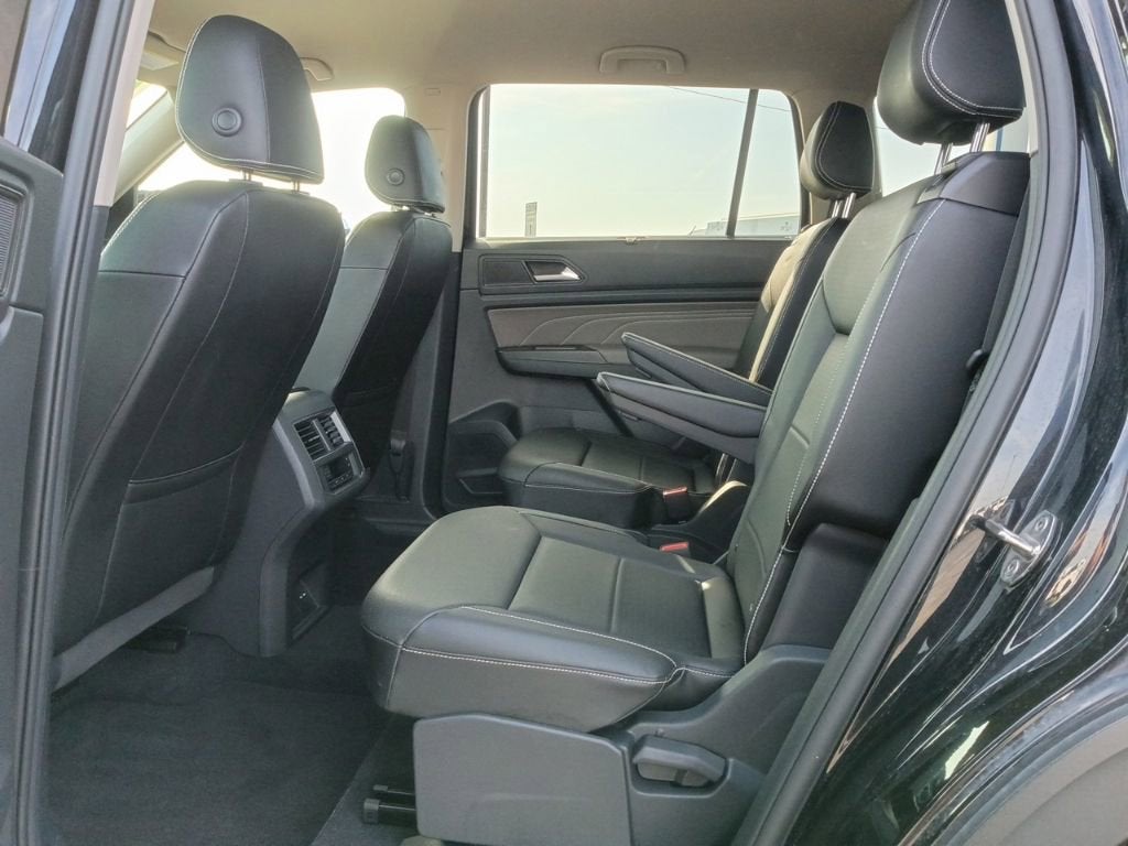 2023 Volkswagen Atlas 2.0T SE w/Technology