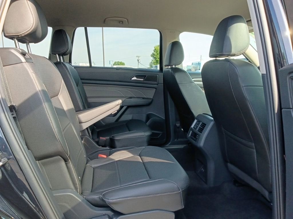 2023 Volkswagen Atlas 2.0T SE w/Technology