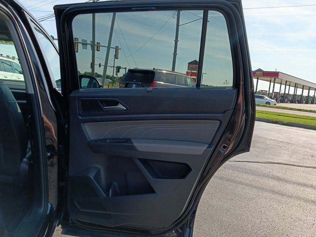 2023 Volkswagen Atlas 2.0T SE w/Technology