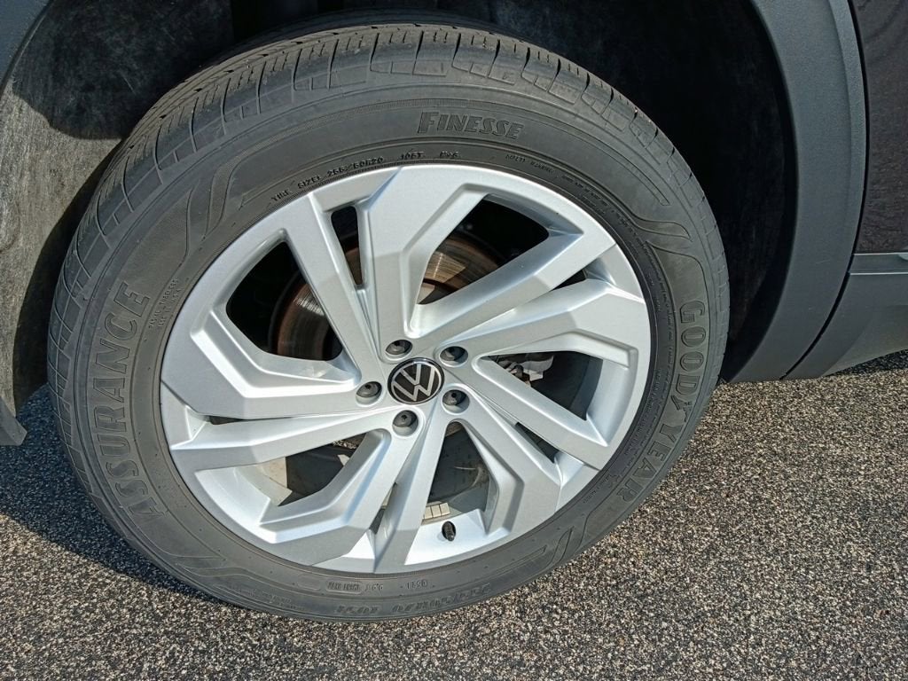 2023 Volkswagen Atlas 2.0T SE w/Technology