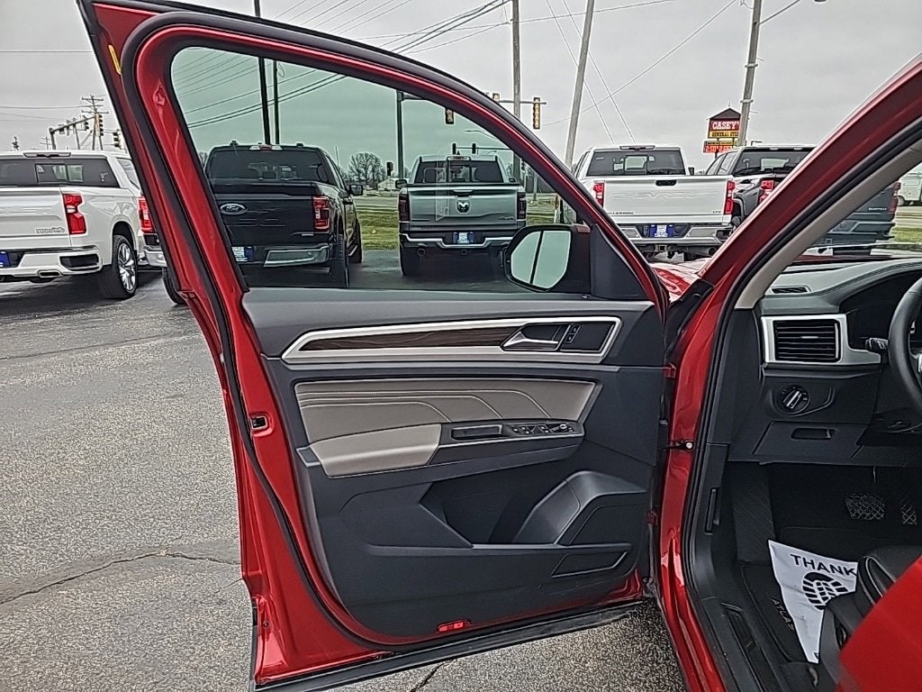 2022 Volkswagen Atlas 3.6L V6 SE w/Technology