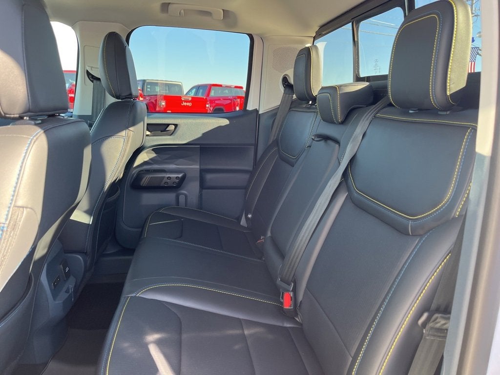 2025 Ford Maverick Lobo High