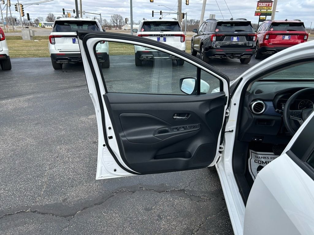 2024 Nissan Versa SV