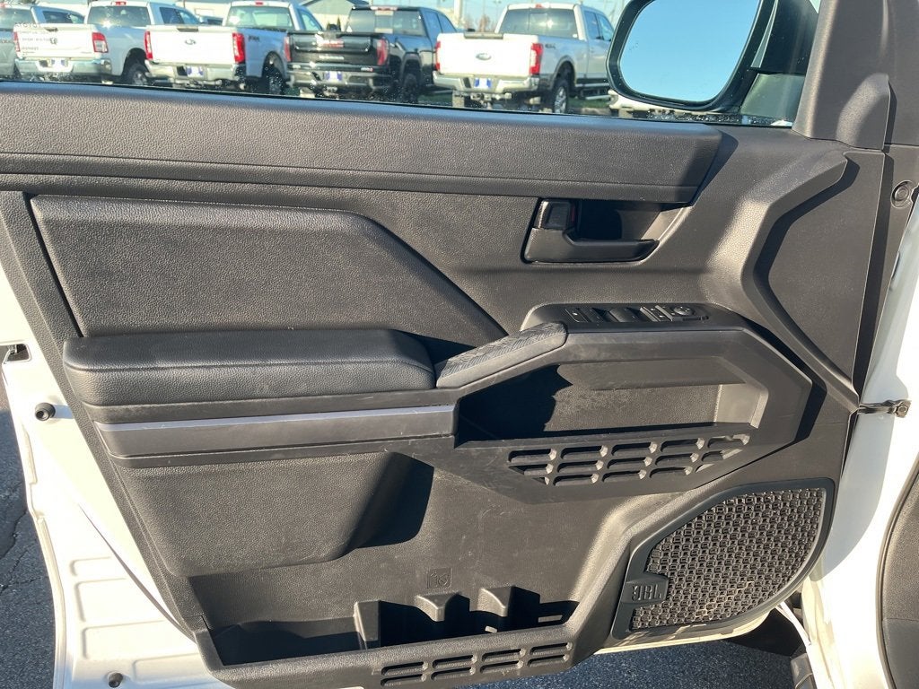 2024 Toyota Tacoma 4WD SR5