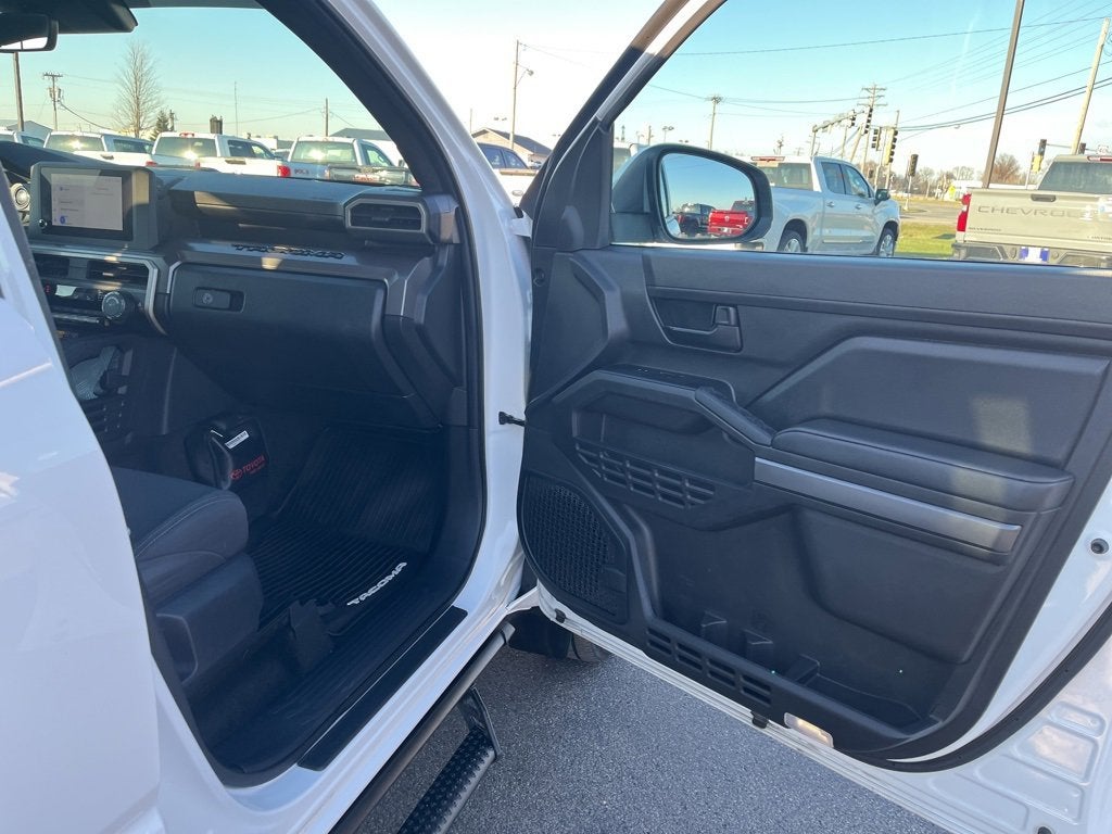 2024 Toyota Tacoma 4WD SR5